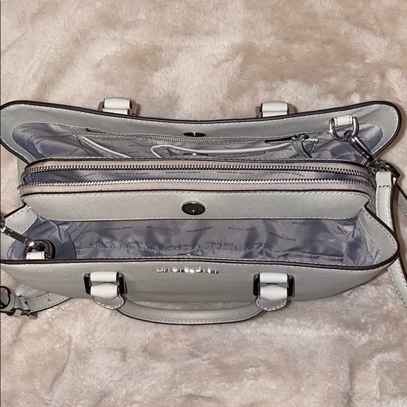 Gray Michael Kors bag - Picture 5 of 7